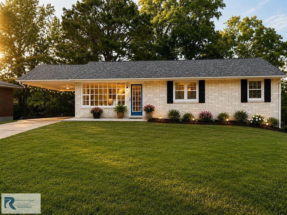 1st image of 493 Lakeside Dr