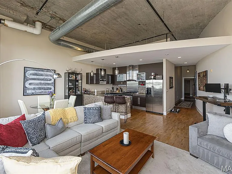4100 Forest Park Ave #501 — Photo 6