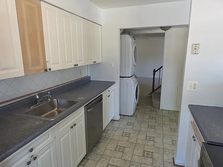 9729 Hagel Cir — Photo 16