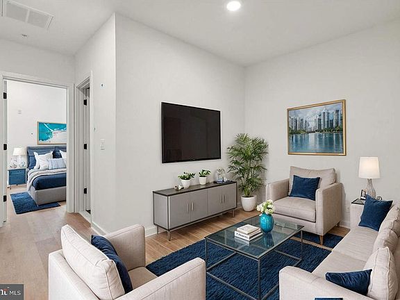 4th image of 1704 Frankford Ave #202
