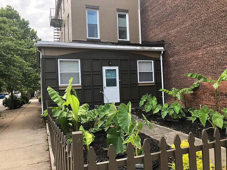 2325 Maryland Ave — Photo 10