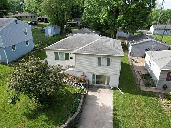 2nd image of 3508 Scott St