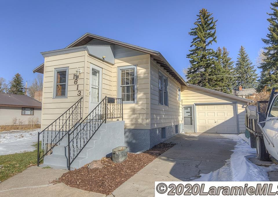 1st image of 1613 E Kearney St