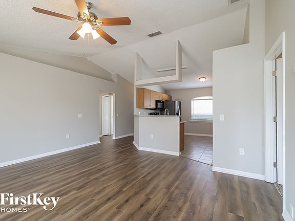 4th image of 704 Waxwing Ct