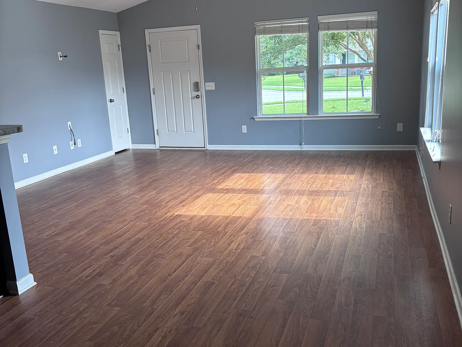 3 bed, 1600 sqft, $2,400 — Photo 3