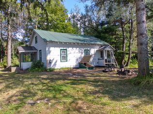 7 Hillside Ave, Schroon Lake, NY 12870