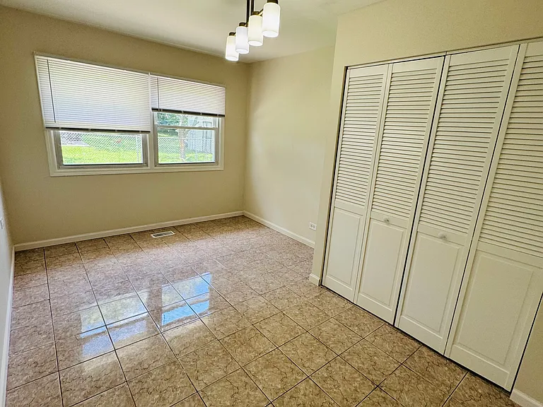 1115 Old Mill Ln — Photo 8