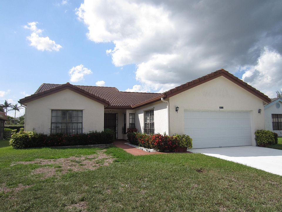 1st image of 10721 NW 71st Ct