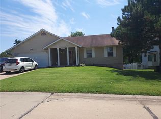 1169 Colby Dr, Saint Peters, MO