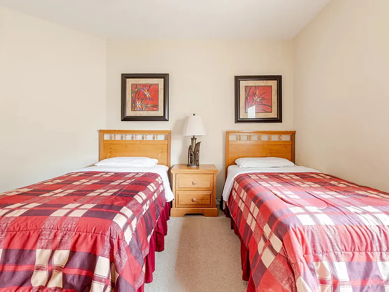 1137 Liberty Hall Dr — Photo 21