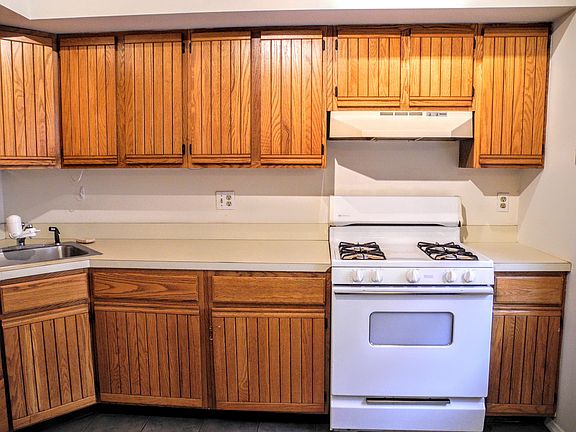 2nd image of 625 S 11th Street # Fl 2nd