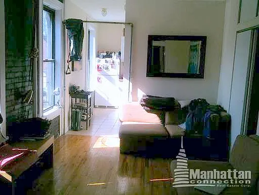 Rented by Manhattan Connection | media 20