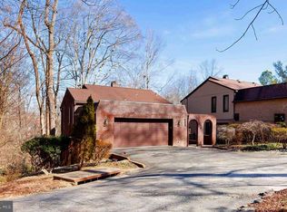 3300 Ginger Tree Ct, Fairfax, VA 22030