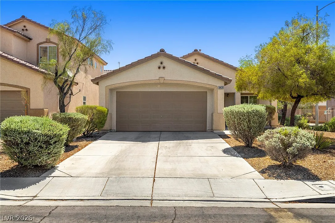 3 bed, 2.0 bath, 1293 sqft, $1,850 — Photo 1