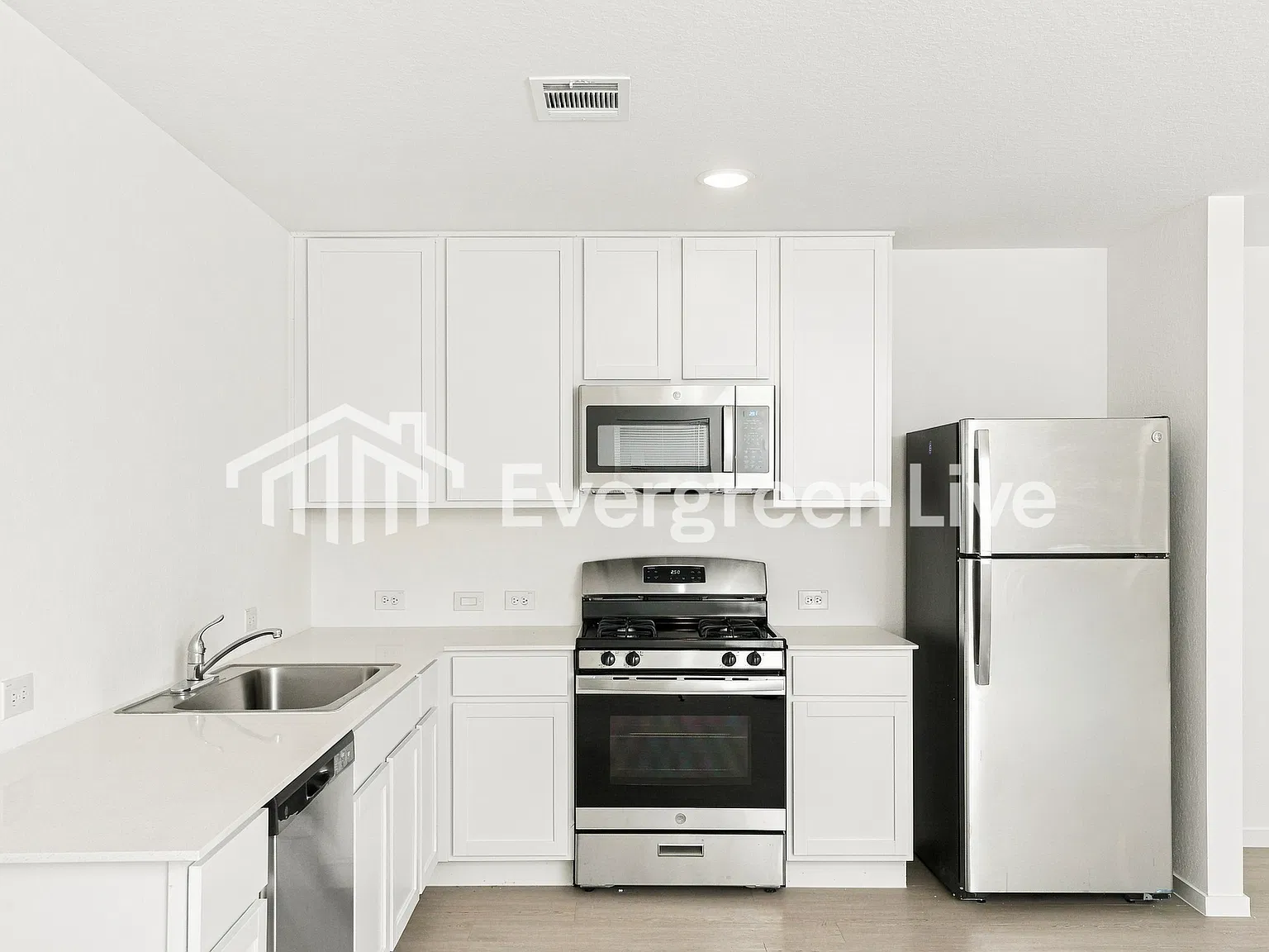 4 bed, 2.0 bath, 1386 sqft, $1,470 — Photo 4