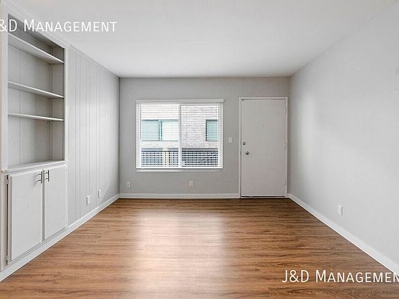 2nd image of 4559 Hamilton St #2