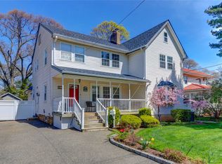 45 Reid Ave, Rockville Centre, NY 11570