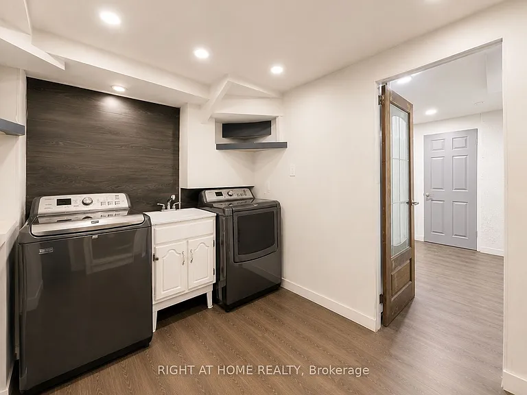 1010 Glen St #91 — Photo 34