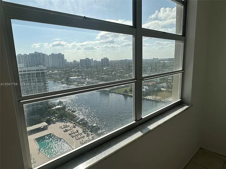 1965 S Ocean Dr #17M — Photo 8