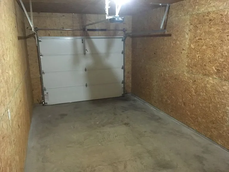 623 Industrial Dr #623 — Photo 4
