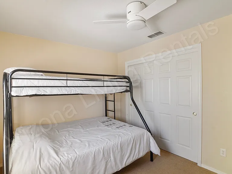 2665 Daytona Ave — Photo 16