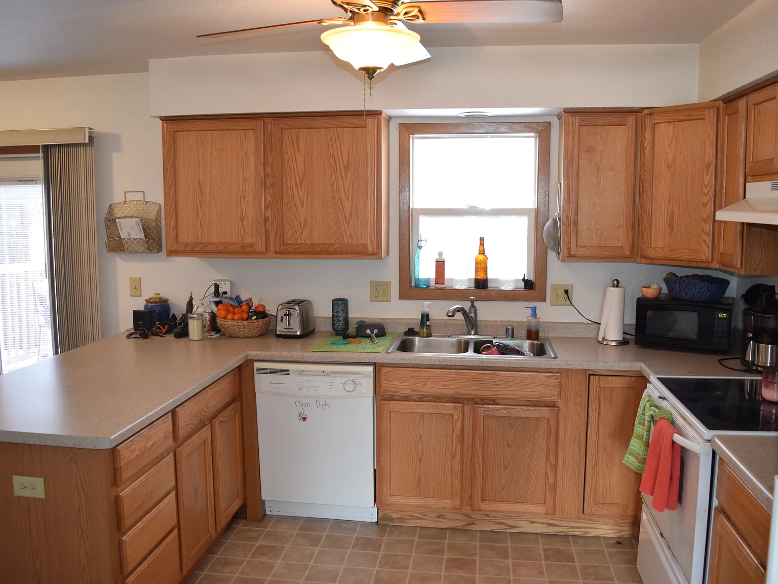 3 bed, 1325 sqft, $2,500 — Photo 3