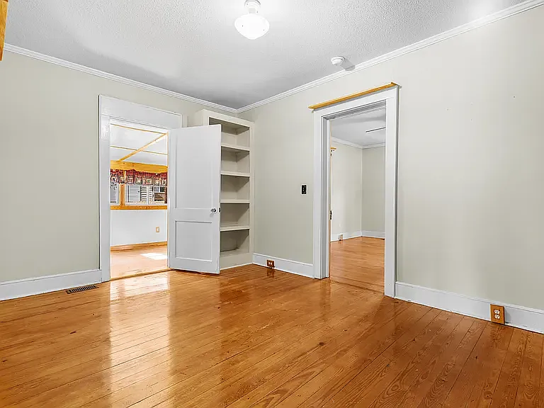 2347 Byrnes Dr — Photo 19