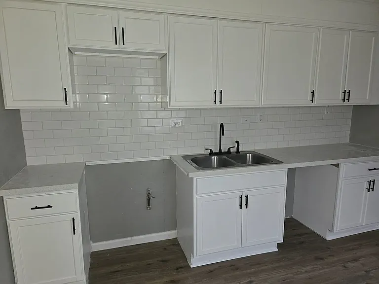 419 W Decatur Ave — Photo 21