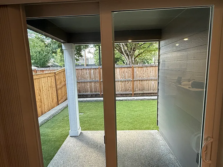 1102 SE 193rd Pl — Photo 10