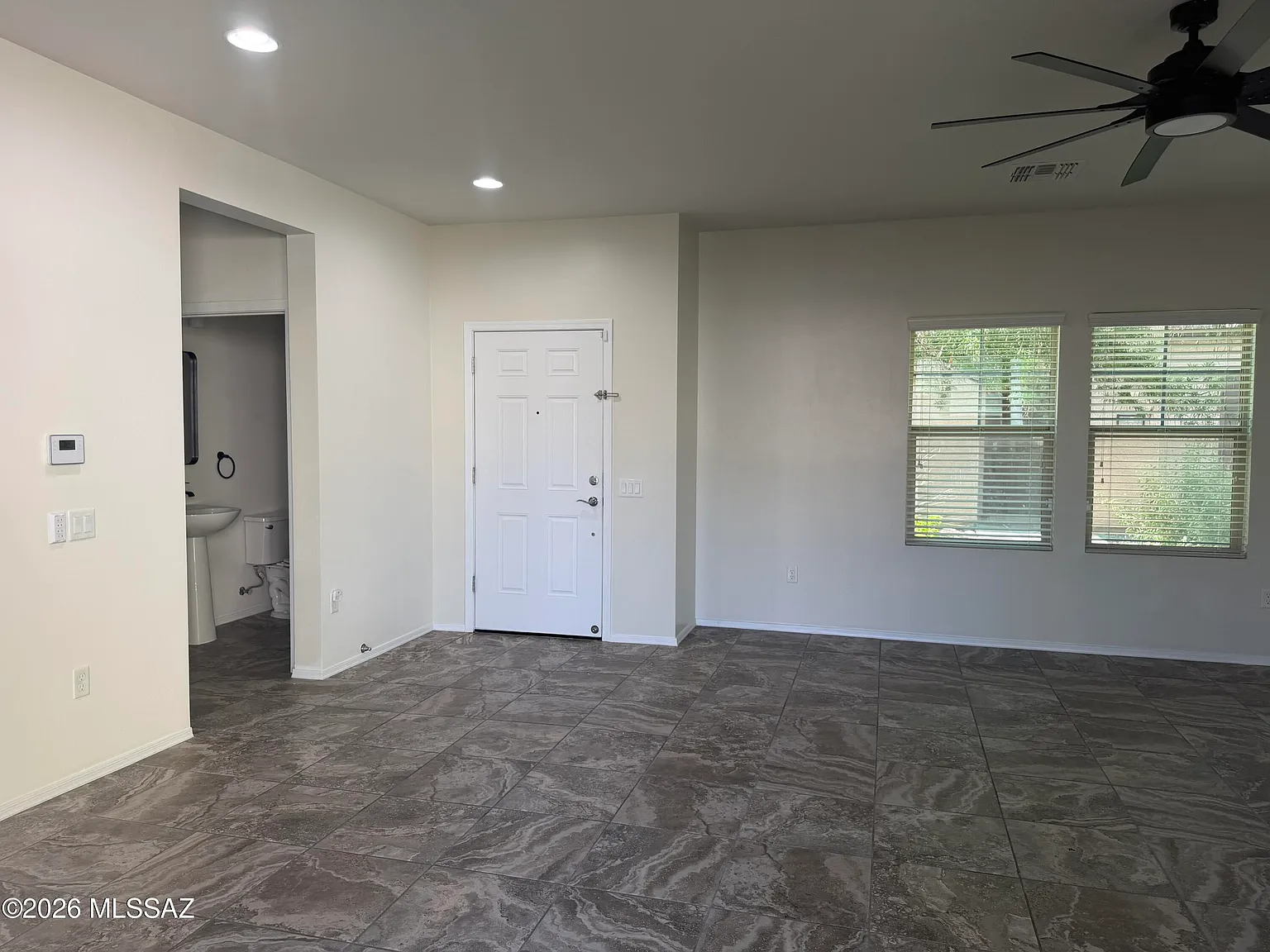 4 bed, 2.5 bath, 2447 sqft, $2,200 — Photo 4