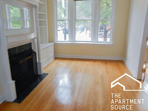 3rd image of 3856 N Southport Ave #1