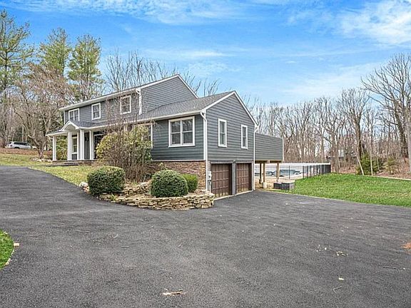 3rd image of 33 Brookfield Road