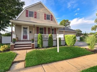 4 1st St, Wanaque, NJ 07465