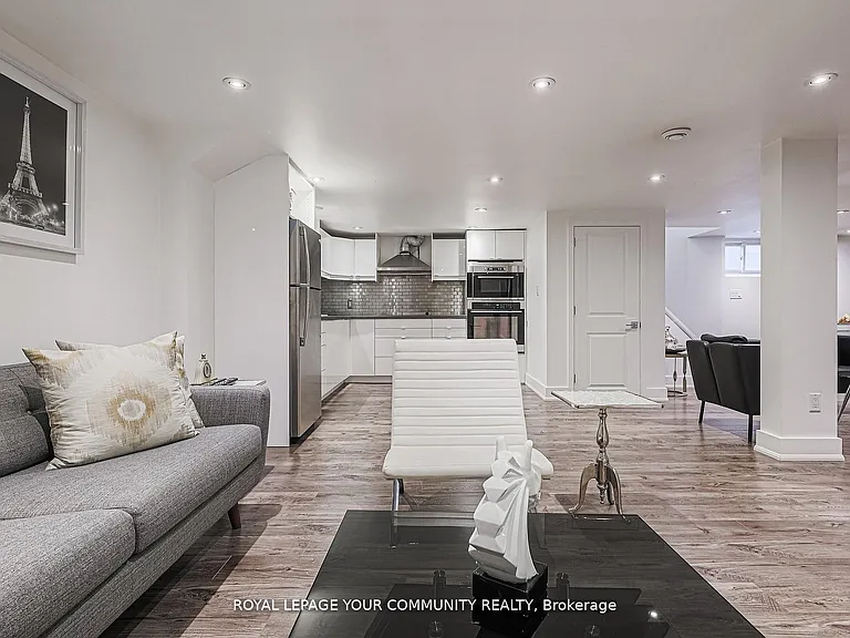 52 Princeway Dr #LOWER — Photo 8