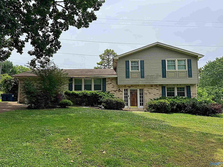 11406 Crestfield Dr SE — Photo 3