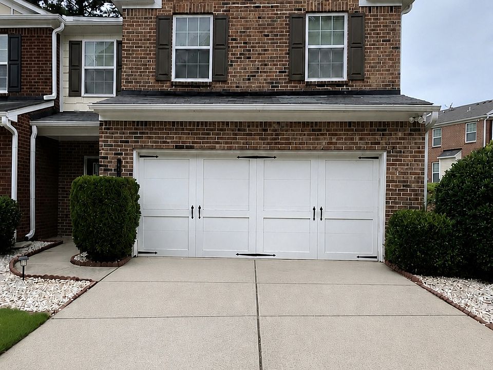 1st image of 192 Bellewood Oak Dr