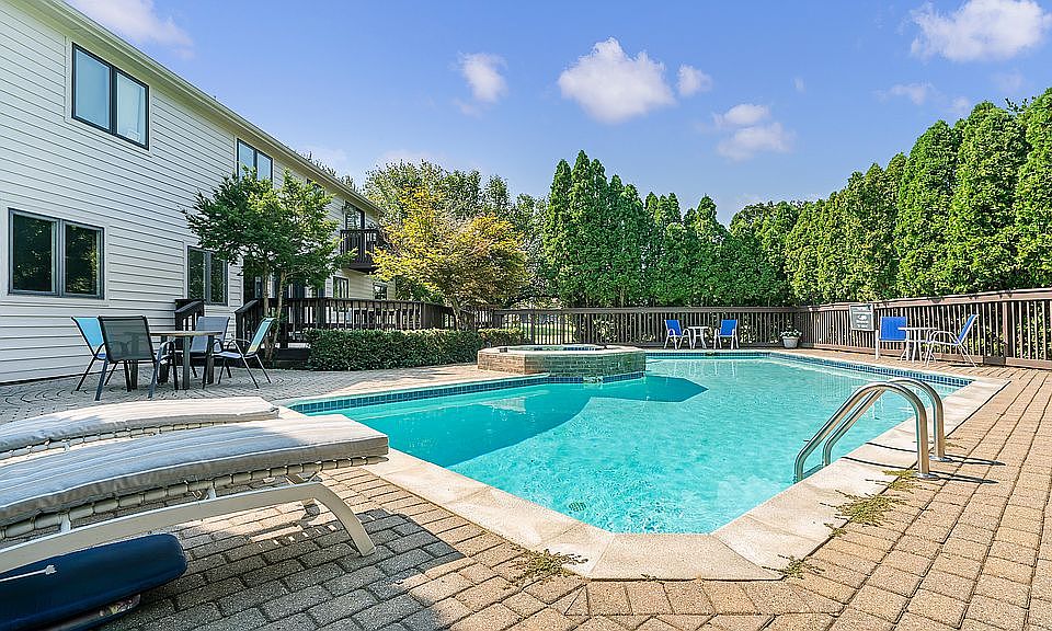 1st image of 9217 Sandhill Ct