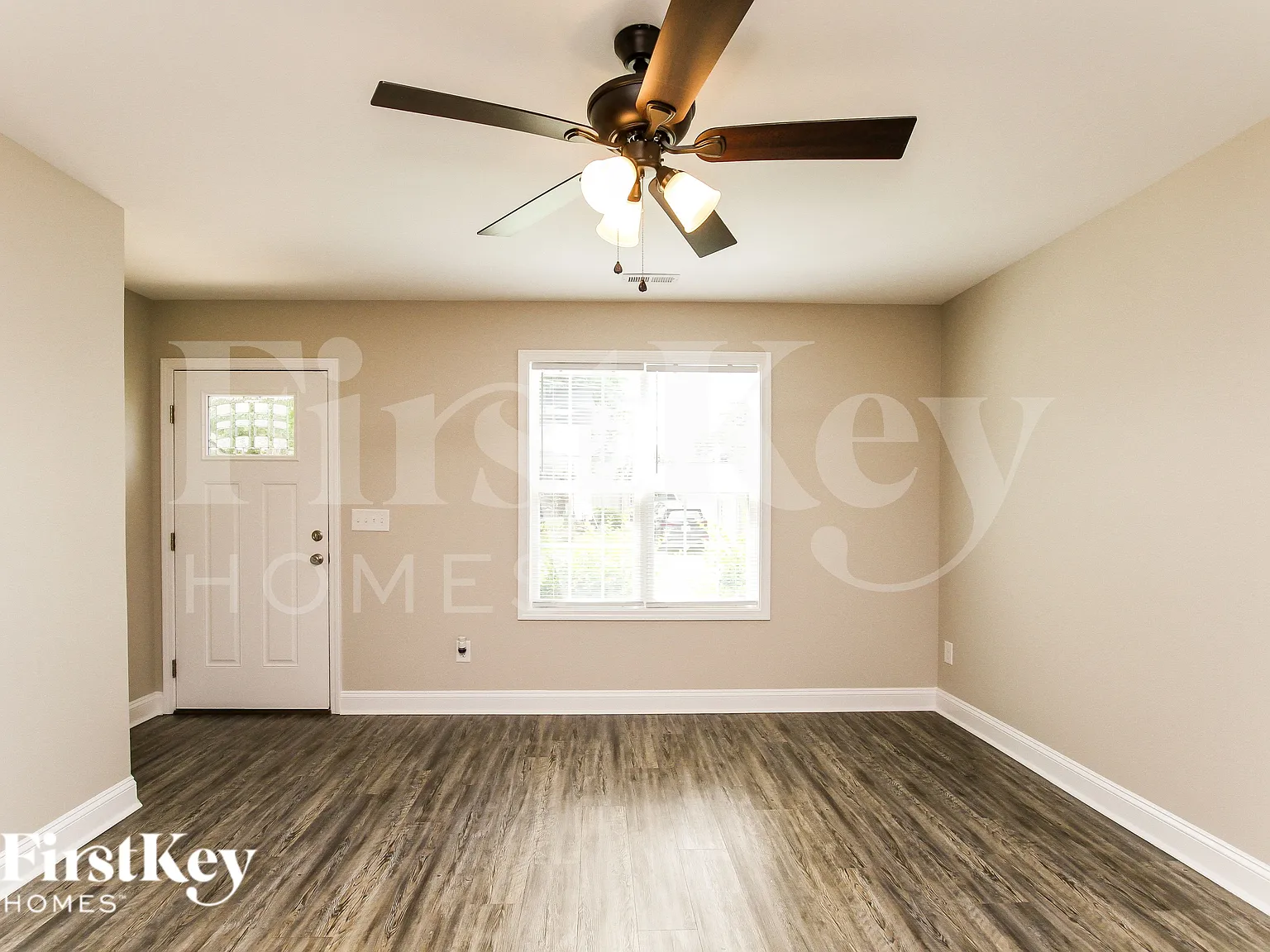 3 bed, 2.0 bath, 1173 sqft, $1,635 — Photo 2