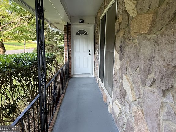 3rd image of 490 Tall Deer Dr