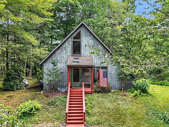 2nd image of 271 Elk Run Rd