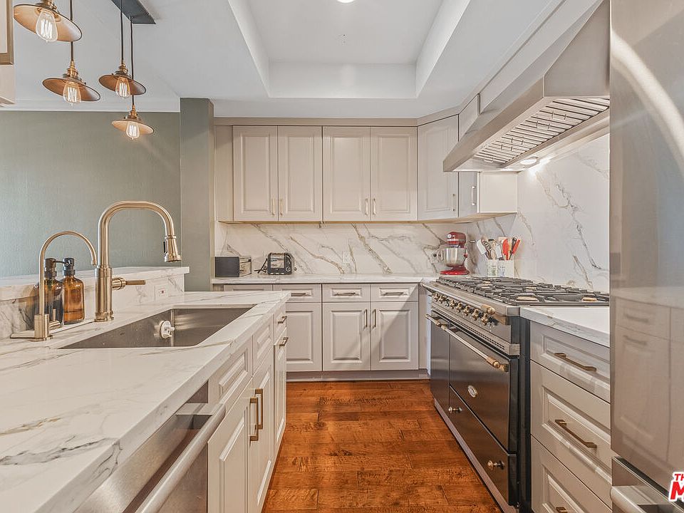 1st image of 12115 San Vicente Blvd Unit 303