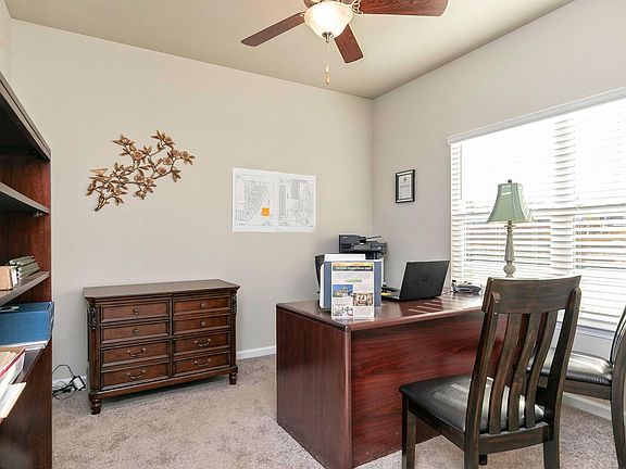 2nd image of 506 Lamplight Dr