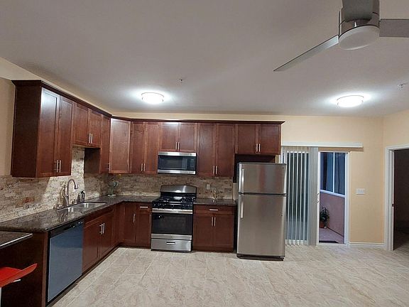 4th image of 709A Vale View Dr