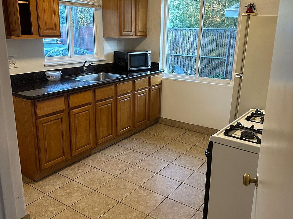 2nd image of 1710 Ward St APT C