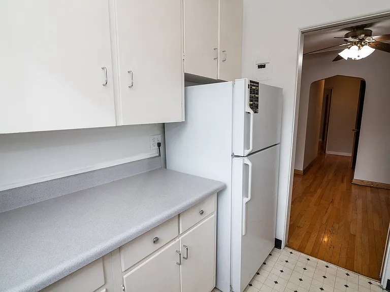 1283 Elizabeth St — Photo 10