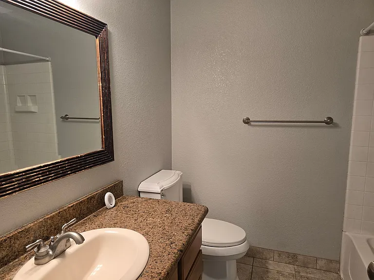 1114 Nord Ave #11 — Photo 9
