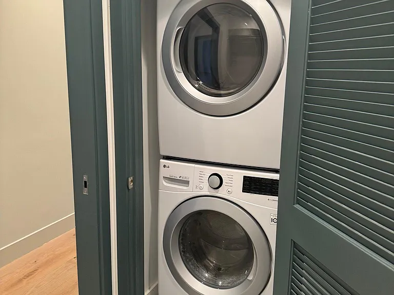 580 Grand Ave #401 — Photo 7