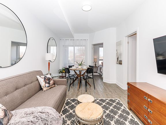 3rd image of 39 Robinson St N #8