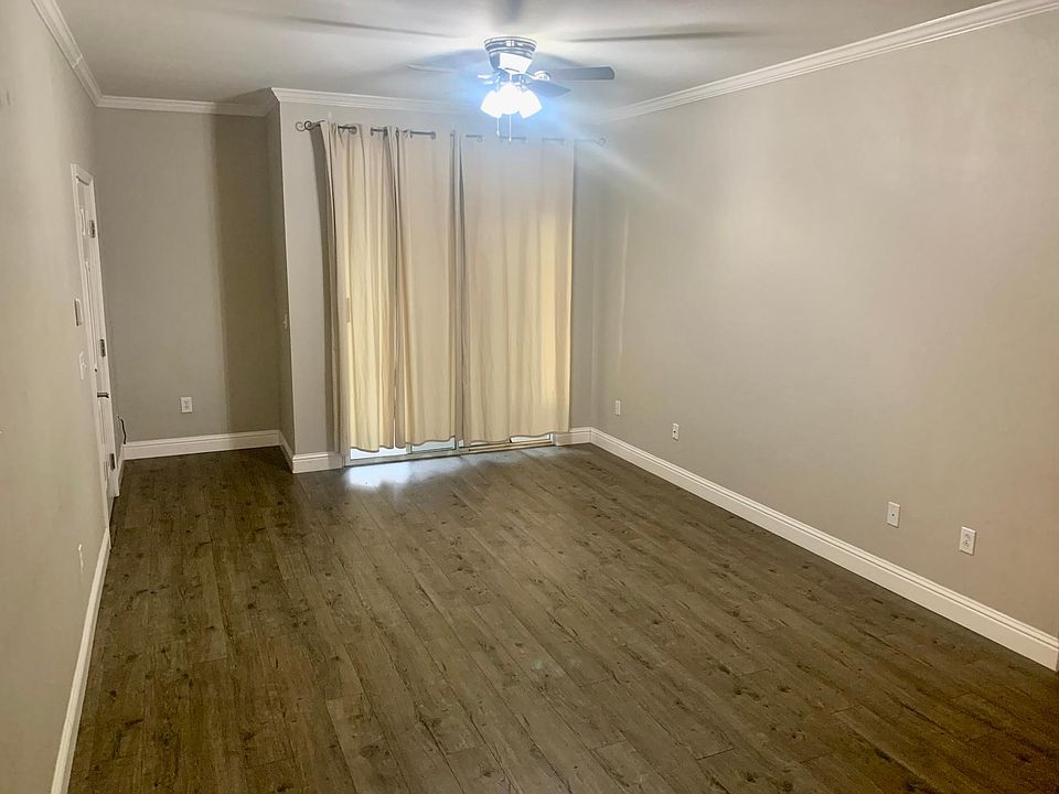 1st image of 501 Gibson Dr APT 314