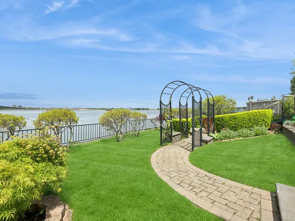 1-06 Samos Lane image 26 of 28